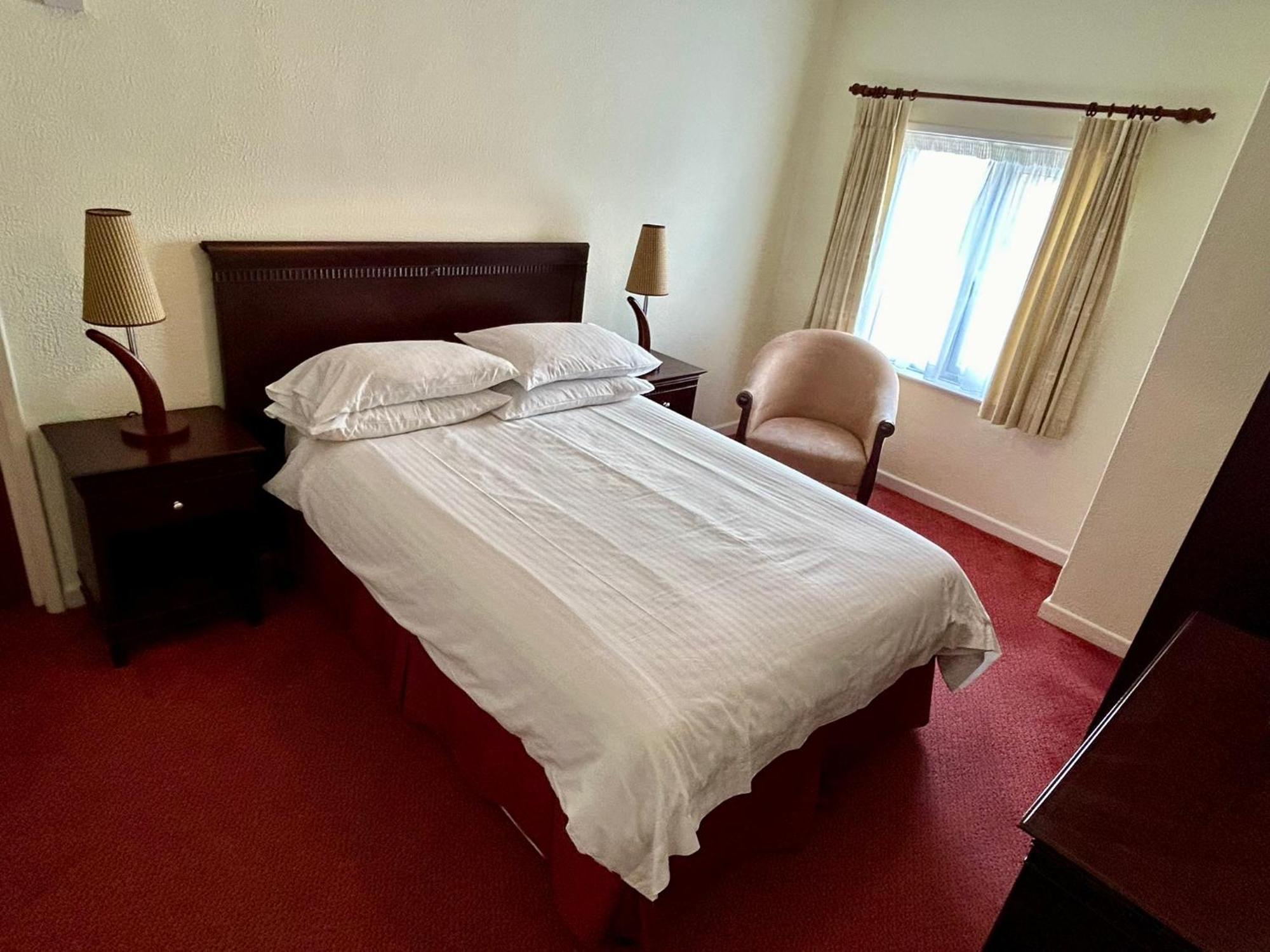 Regent Court - Seafront, Sandown - Free Car Ferry For Bookings Of 3 Or More Nights, Subject To Availability 객실 사진