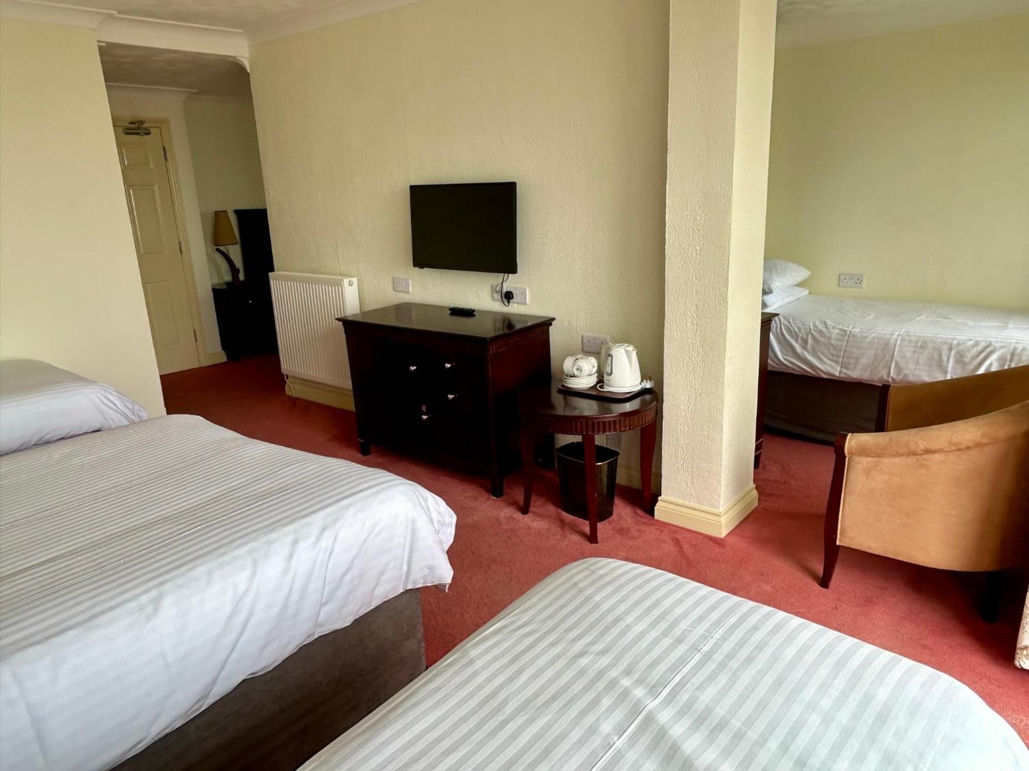 Regent Court - Seafront, Sandown - Free Car Ferry For Bookings Of 3 Or More Nights, Subject To Availability 객실 사진