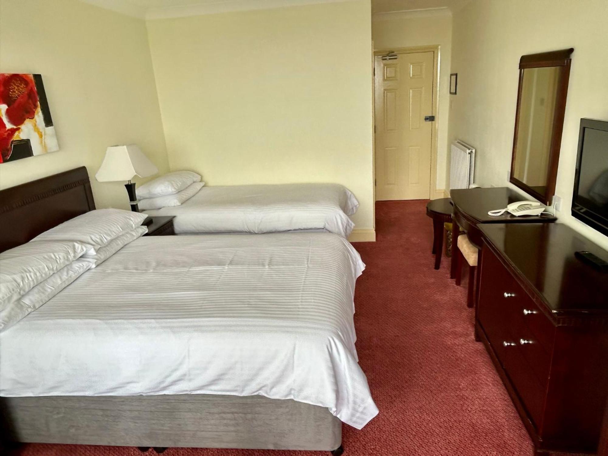 Regent Court - Seafront, Sandown - Free Car Ferry For Bookings Of 3 Or More Nights, Subject To Availability 객실 사진