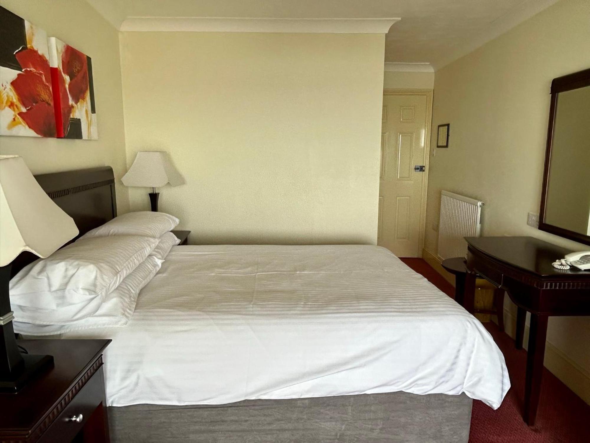 Regent Court - Seafront, Sandown - Free Car Ferry For Bookings Of 3 Or More Nights, Subject To Availability 객실 사진