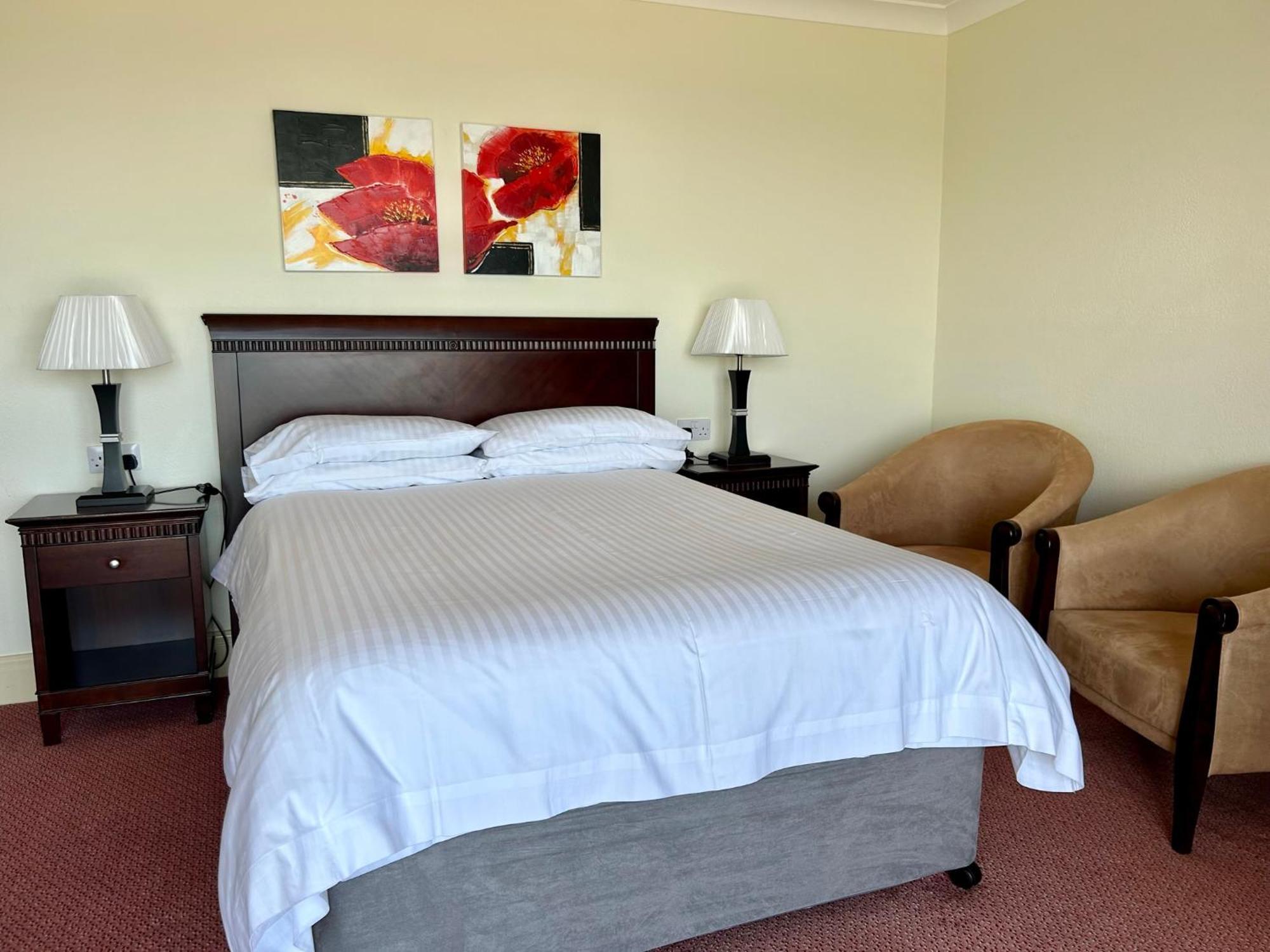 Regent Court - Seafront, Sandown - Free Car Ferry For Bookings Of 3 Or More Nights, Subject To Availability 객실 사진